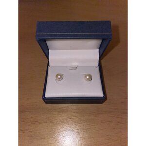 New Faux Pearl Earrings with Gift Box 🎁